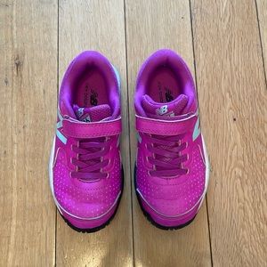 New Balance 696 shoe size 12.5